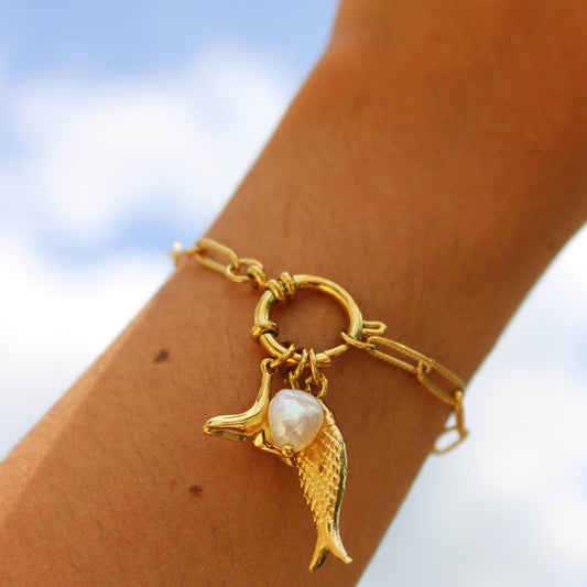 Le Bracelet avec le poisson